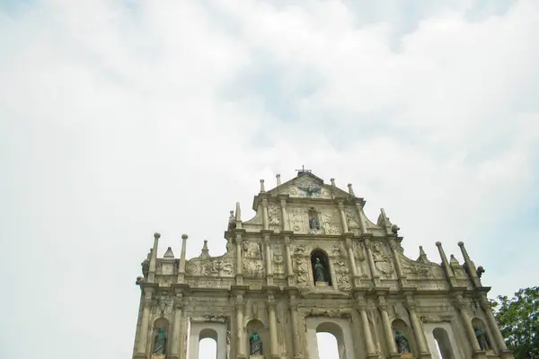 Macau, Çin 'de turizm merkezi, St. Paul harabelerinin ön duvarı.