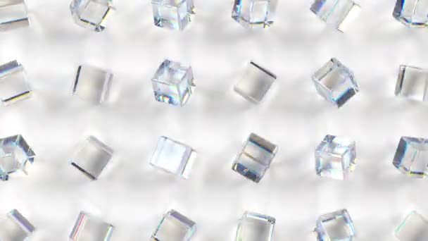 Скляні Кубики Обертаються Ефектом Дисперсії Білий Фон Модні Яскраві Кольори — стокове відео