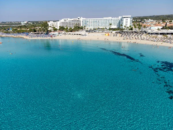 Воздушный Панорамный Вид Кристально Чистую Голубую Воду Средиземном Море Возле — стоковое фото