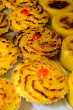 Lizbon, Portekiz 'deki fırında sergilenen tatlı pastalar.