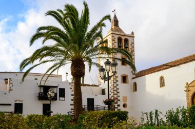 Streets and white houses of Canarian old town Betancuria on Fuerteventura island, winter in Spain