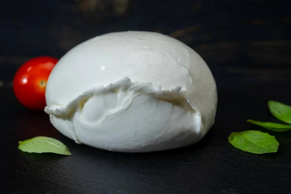 Käsekollektion Eine Große Kugel Auf Weichem Weißem Italienischem Mozzarella Bufala — Stockfoto