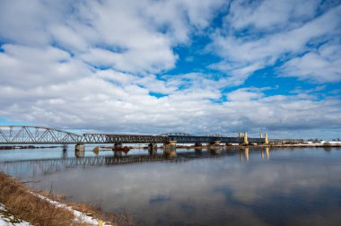 Çeçe, Pomeranya Voyvoda Wisla nehri üzerindeki tarihi köprüye kışın Polonya