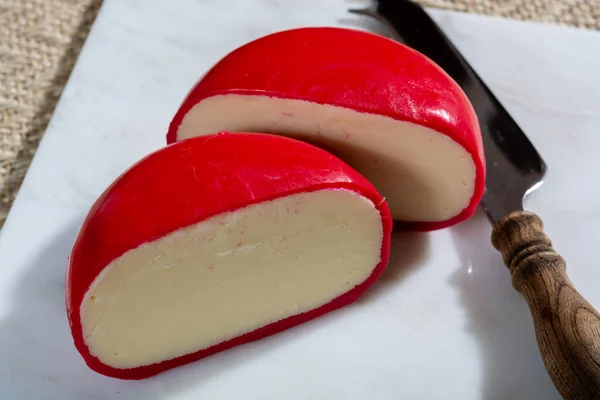 Britisk Rød Vokset Original Cheddar Cheese Madse Fra Kumelk Nærheten – stockfoto