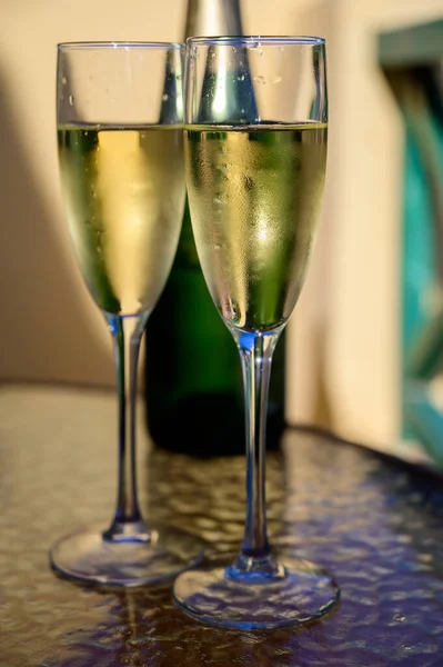 Dinner Party Drinking Cava Champagne Sparkling Wine Vacation Resort Caleta — Fotografia de Stock