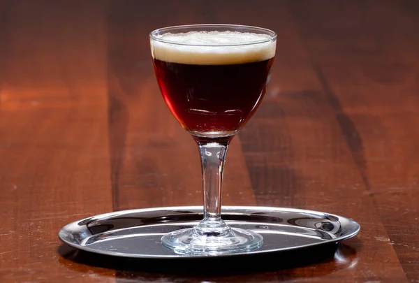 Ποτήρι Βελγικής Μπύρας Abbey Bar Close — Φωτογραφία Αρχείου