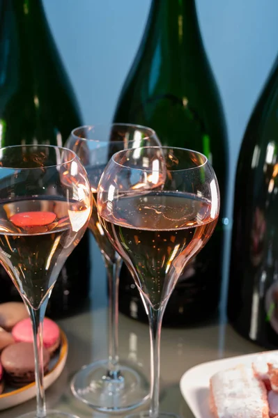 Tasting Rose Brut Champagne Sparkling Wine Cellars Gran Cru Wine — стокове фото