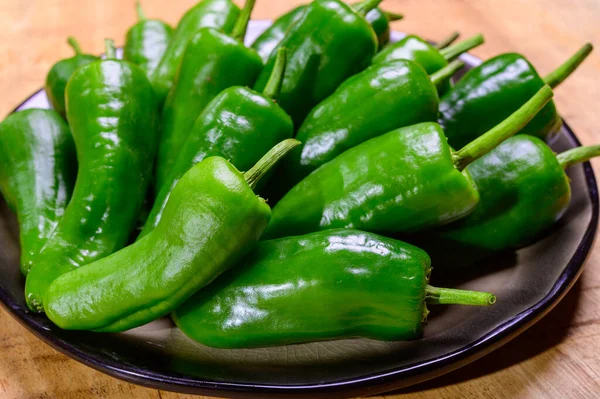 Fresh Green Mild Padron Pepper Pementos Ready Grill Fried Olive — Stock Photo, Image