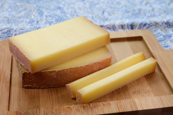 Peynir Koleksiyonu Fransisco Comte Fransa Inek Sütünden Yapılan Sert Peynirler — Stok fotoğraf