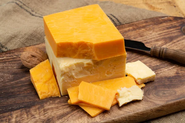 Ngiliz Peynirleri Koleksiyonu Skoç Renkli Ngiliz Olgun Çedar Peynirleri Kapanıyor — Stok fotoğraf