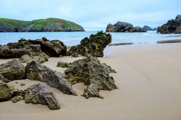 Vista Sobre Rocas Playa Borizo Celorio Costa Verde Asturias Norte — Foto de Stock