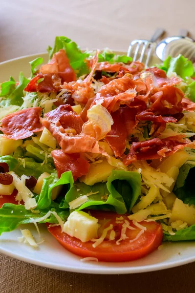 Gezond Eten Verse Zomer Gemengde Salade Met Groene Sla Salade — Stockfoto