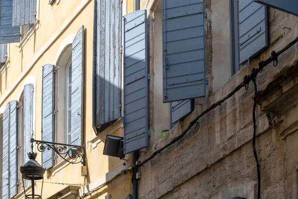 Vista Antiguas Calles Estrechas Casas Antigua Ciudad Francesa Arles Provenza — Foto de Stock