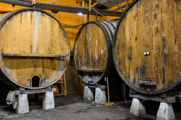 Realizzazione Sidro Tradizionale Asturiano Naturale Base Mele Fermentate Botti Diversi — Foto Stock