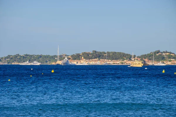 View Blue Water Gulf Saint Tropez Sail Boats Houses Saint — Stock Photo, Image