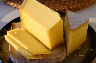 Peynir koleksiyonu, Fransız peyniri kontu, Beaufort, yakın çekim.