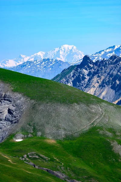Widok Biały Śnieżny Szczyt Mont Blanc Najwyższa Góra Alpach Europie — Zdjęcie stockowe