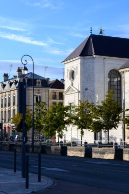 Troyes 'in ortaçağ merkezi. Yarı keresteli evleri ve dar sokakları olan eski şehir. Şampanya, Fransa, turizm beldesi.