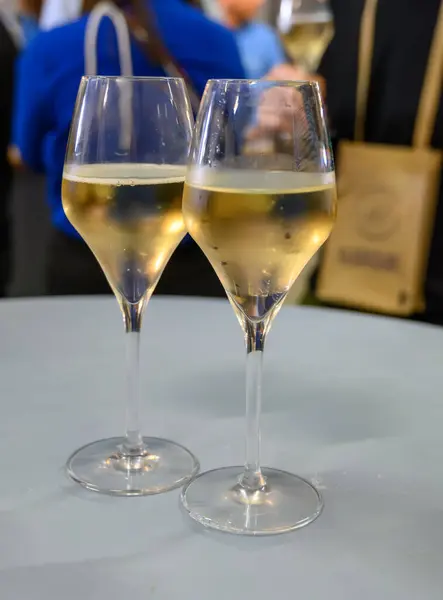 Dégustation Vin Blanc Mousseux Aux Bulles Champagne Week End Été — Photo