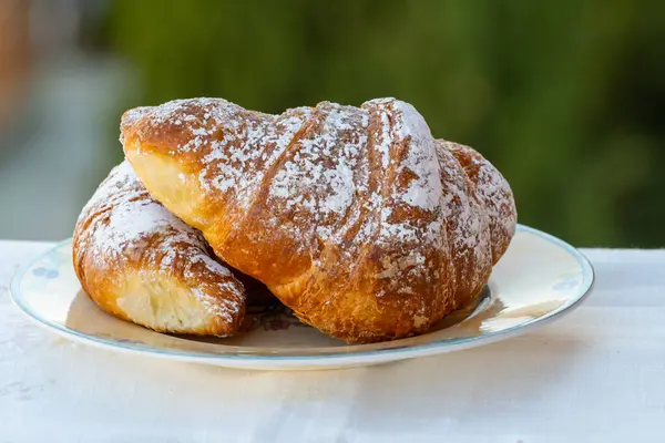 Mic Dejun Dulce Italian Produse Patiserie Proaspete Unt Croissant Praf — Fotografie, imagine de stoc