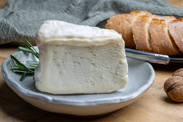 Delice Bourgogne Fransa Nın Burgundy Bölgesinden Fransız Inek Sütü Peyniri — Stok fotoğraf
