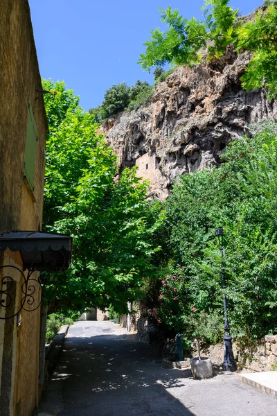 Destino Viagem Pequena Aldeia Antiga Cotignac Var Provence Rodeado Por — Fotografia de Stock
