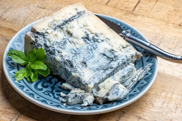 Sbírka Sýrů Kousek Italského Sýra Gorgonzola Picante Modrou Plísní Severu — Stock fotografie