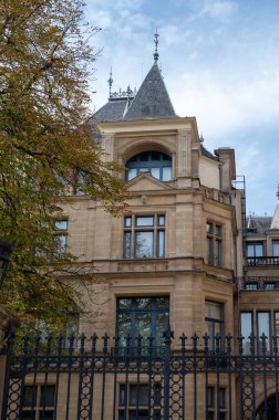 Lüksemburg veya Lüksemburg 'un başkenti Lüksemburg' un manzarası ve Avrupa Birliği 'nin sonbaharda fiili başkentlerinden biri