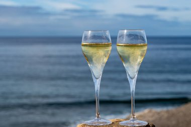 Fuerteventura 'nın güneyi, Kanarya adaları, mavi okyanus, dağlar, İspanya