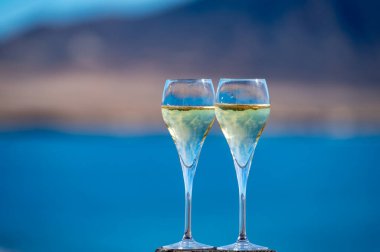 Fuerteventura 'nın güneyi, Kanarya adaları, mavi okyanus, dağlar, İspanya