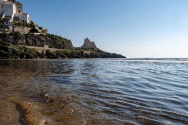 Polenta e Osei di Bergamo Alta Bergamos mutfağının en ünlü spesiyalitesi sünger keki, çikolata, tereyağı, fındık kreması ve romdan yapılır.