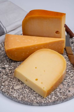 Peynir koleksiyonu, Hollanda 'da inek sütünden yapılmış Hollanda usulü sert peynirler.