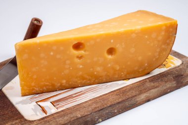 Peynir koleksiyonu, Hollanda 'nın 1000 günlük olgun sert peyniri Hollanda' nın inek sütünden yapılır.