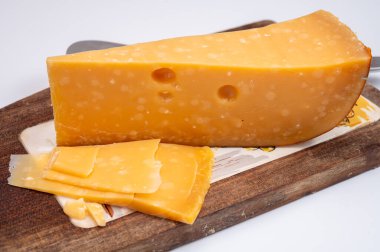 Peynir koleksiyonu, Hollanda 'nın 1000 günlük olgun sert peyniri Hollanda' nın inek sütünden yapılır.