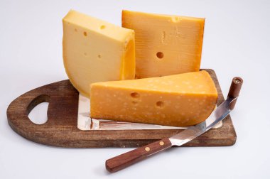 Peynir koleksiyonu, Hollanda 'da inek sütünden yapılmış Hollanda usulü sert peynirler.