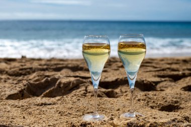 Fuerteventura 'nın güneyi, Kanarya adaları, mavi okyanus, dağlar, İspanya