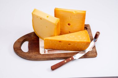 Peynir koleksiyonu, Hollanda 'da inek sütünden yapılmış Hollanda usulü sert peynirler.