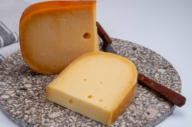 Peynir koleksiyonu, Hollanda 'da inek sütünden yapılmış Hollanda usulü sert peynirler.