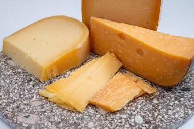 Peynir koleksiyonu, Hollanda 'nın 1000 günlük olgun sert peyniri Hollanda' nın inek sütünden yapılır.