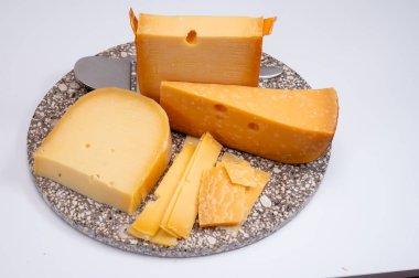 Peynir koleksiyonu, Hollanda 'nın 1000 günlük olgun sert peyniri Hollanda' nın inek sütünden yapılır.