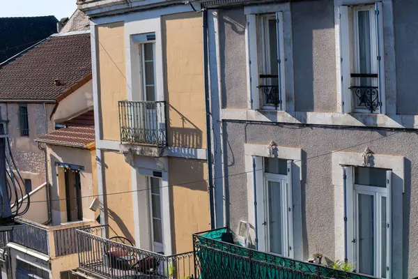 stock image Souillac is small market town in Lot department in France, on river Dordogne in agricultural region known for its walnuts, strawberries, houses and streets