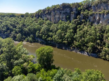 Dordogne nehrinin yakınındaki hava manzarası  