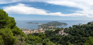 Saint-Jean-Cap-Ferrat yarımadasının panoramik manzarası Provence-Alpes-Cote d 'Azur' daki Alpes-Maritimes komünü, Fransız Riviera, Fransa