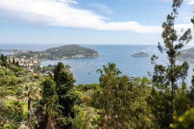 Saint-Jean-Cap-Ferrat yarımadasının panoramik manzarası Provence-Alpes-Cote d 'Azur' daki Alpes-Maritimes komünü, Fransız Riviera, Fransa