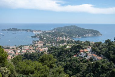 Saint-Jean-Cap-Ferrat yarımadasının panoramik manzarası Provence-Alpes-Cote d 'Azur' daki Alpes-Maritimes komünü, Fransız Riviera, Fransa