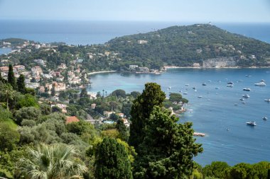Saint-Jean-Cap-Ferrat yarımadasının panoramik manzarası Provence-Alpes-Cote d 'Azur' daki Alpes-Maritimes komünü, Fransız Riviera, Fransa