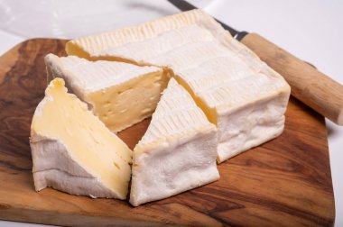 Fransız kare pont l 'eveque inek peyniri Calvados, Normandiya, Fransa' dan