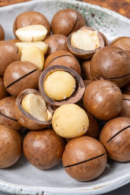 Avustralya Queensland Macadamia fındığı, ya da çalılık, maroochi, bauple fındığı, kesilmiş fındık, taze hasat yakın