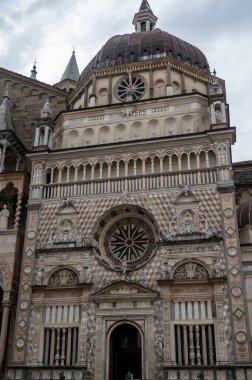 Bergamo şehrinin tarihi kısmı, dar sokaklar, turist beldesi, Kuzey İtalya, Bergamo Alta