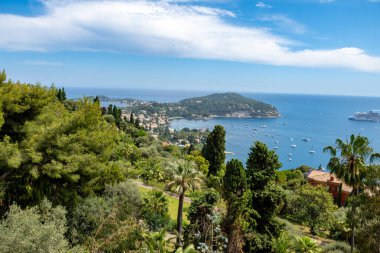 Saint-Jean-Cap-Ferrat yarımadasının panoramik manzarası Provence-Alpes-Cote d 'Azur' daki Alpes-Maritimes komünü, Fransız Riviera, Fransa